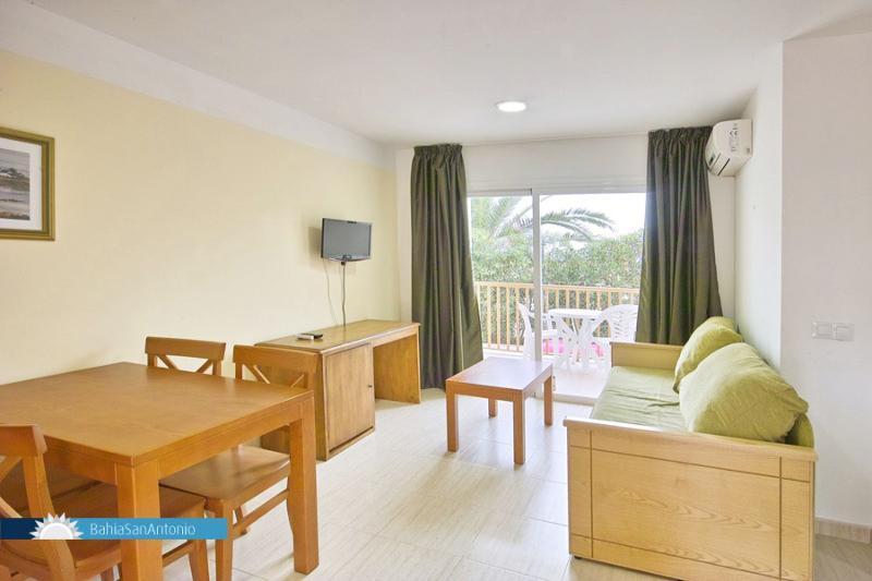 Apartamentos Bahia De San Antonio Sant Antoni de Portmany Esterno foto